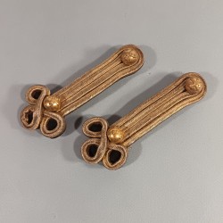 EPAULETTES TREFLES DORES POUR DOLMAN D'OFFICIER D'ARTILLERIE PERIODE TROISIEME REPUBLIQUE TREFLE SHOULDER PAD